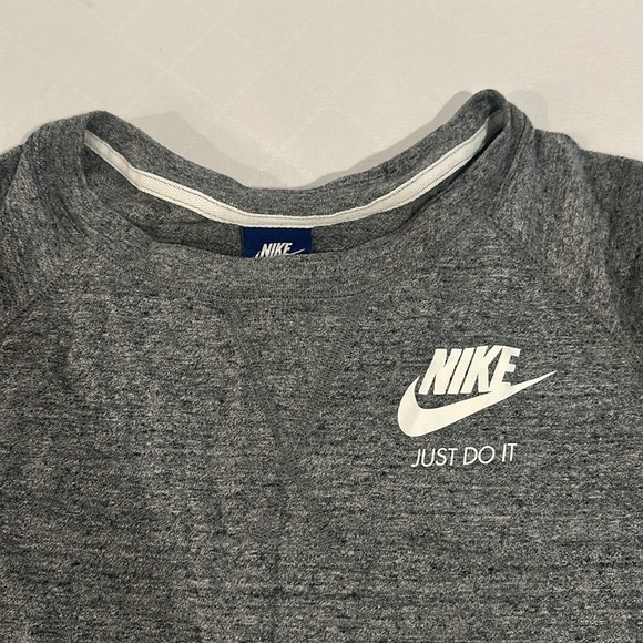 NIKE Vintage Gym Short Sleeve‎ Crew Kangaroo Pocket 905463 091 gray XL EUC - Picture 3 of 5